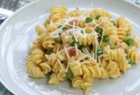 Cheesy Rotini with Peas
