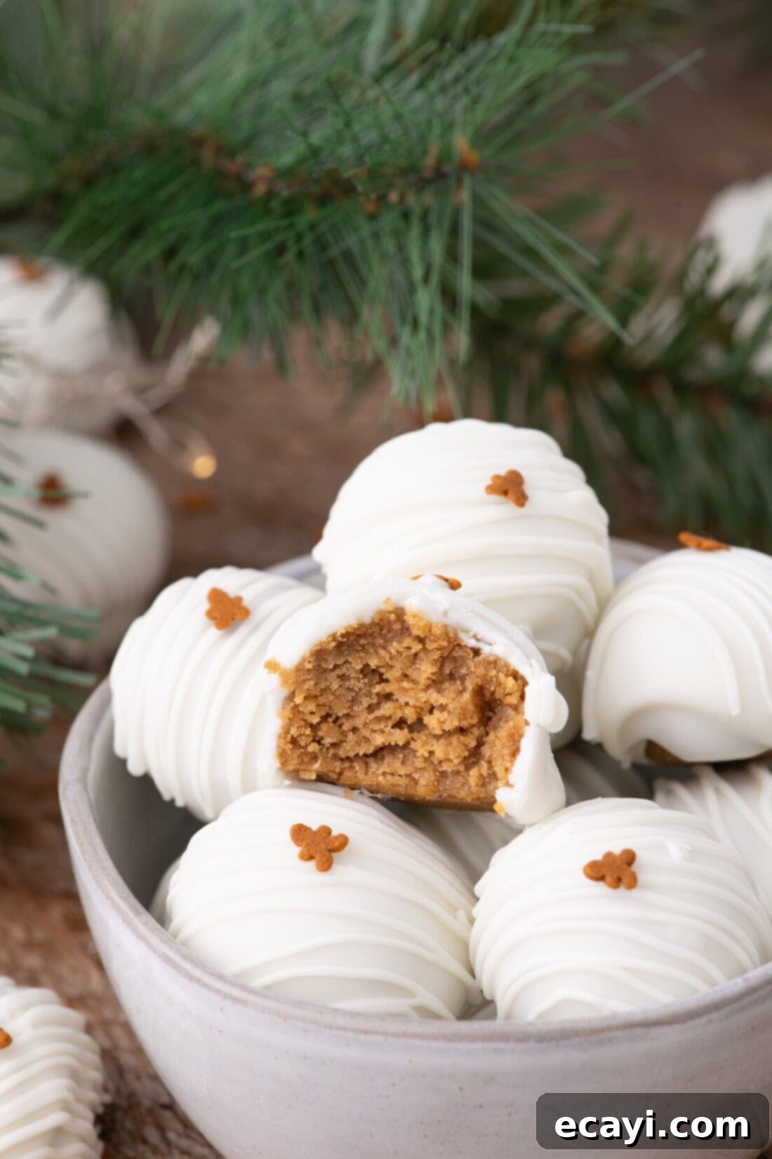 Gingerbread Oreo Bliss Bites 2 Delicious Gingerbread Oreo Truffles piled high in a festive bowl, ready for Christmas celebrations