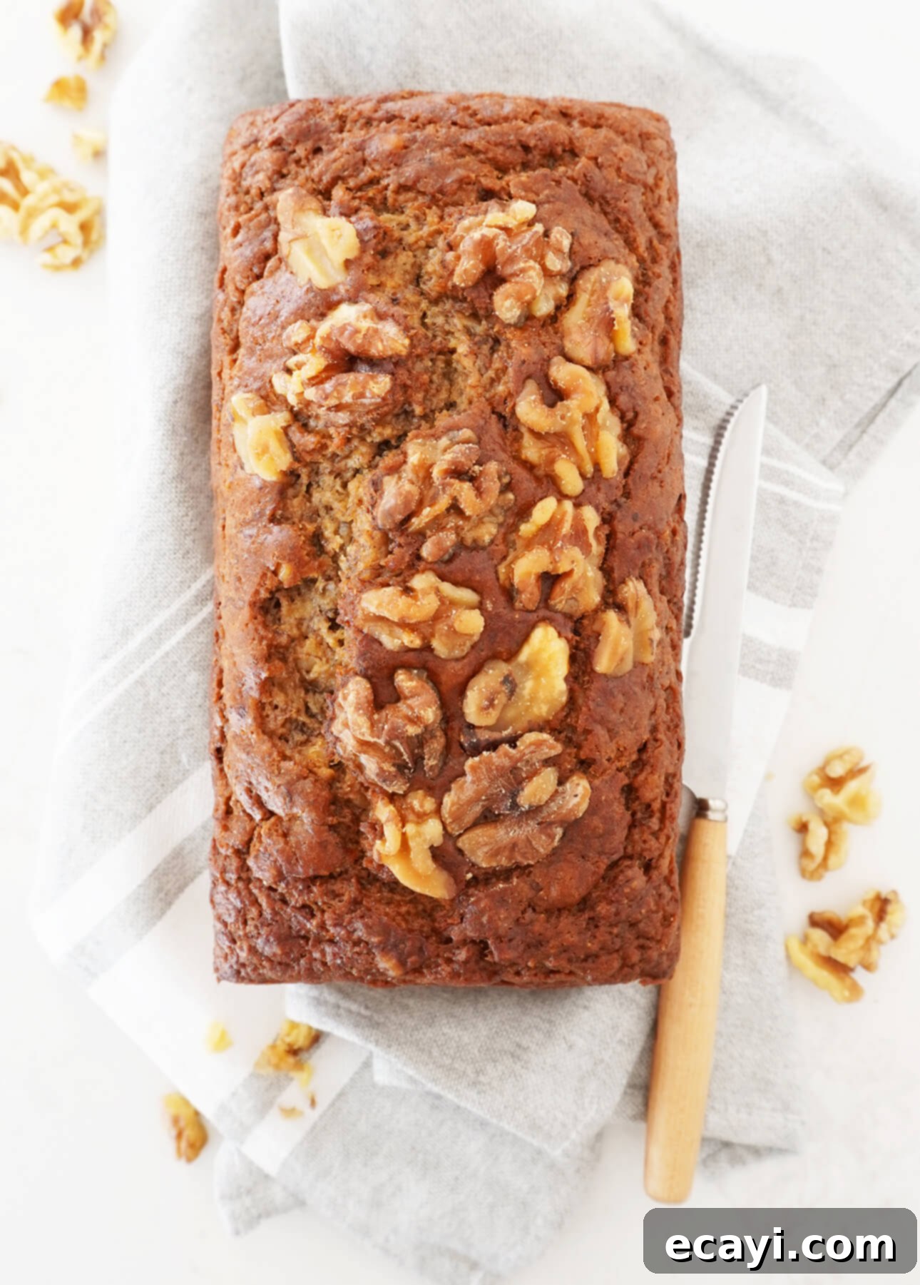 The Secret to Ultimate Banana Bread 3 How to Make the Perfect Banana Bread // FoodNouveau.com