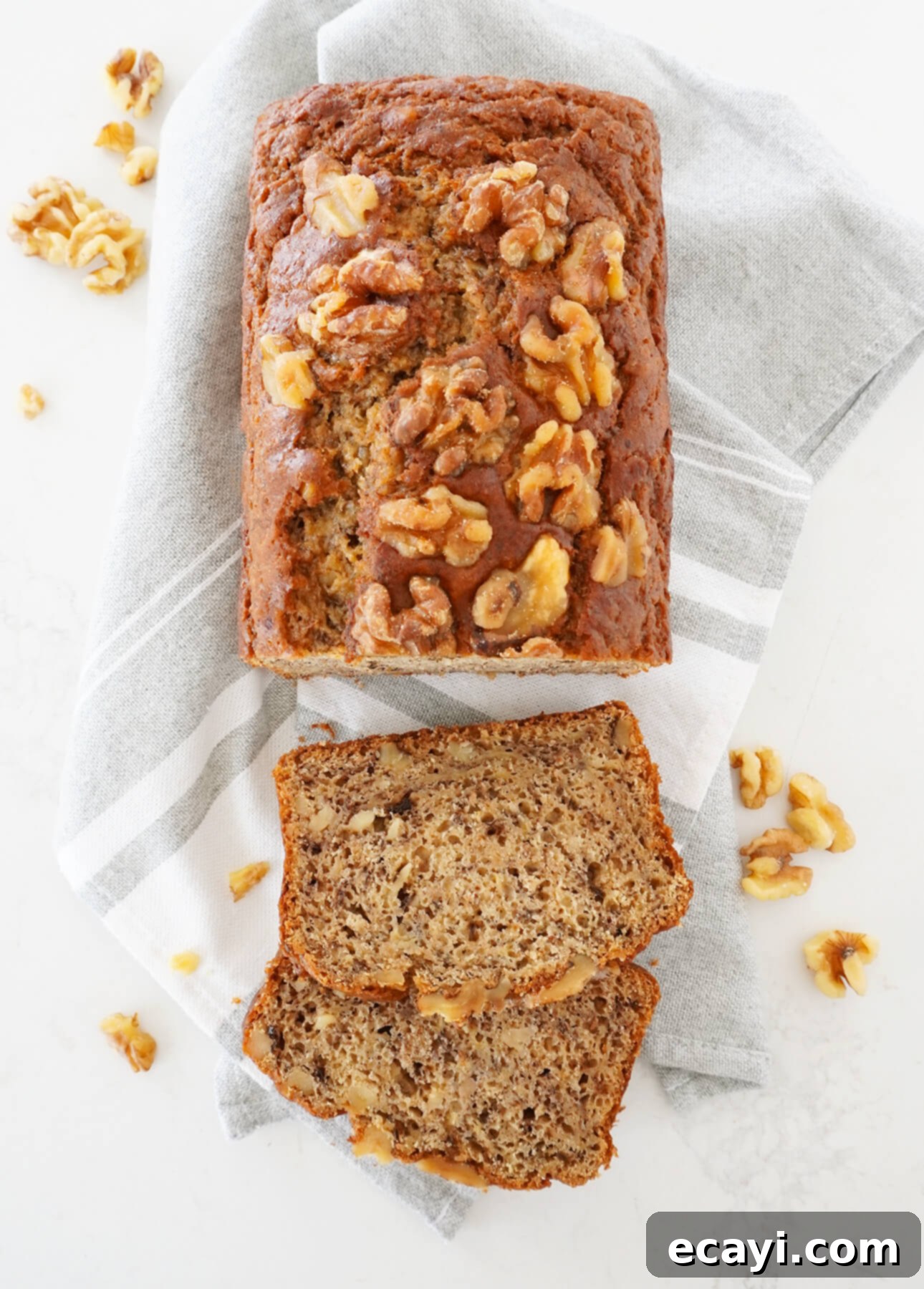 The Secret to Ultimate Banana Bread 4 Slices of perfect banana bread: aromatic, tender and moist // FoodNouveau.com