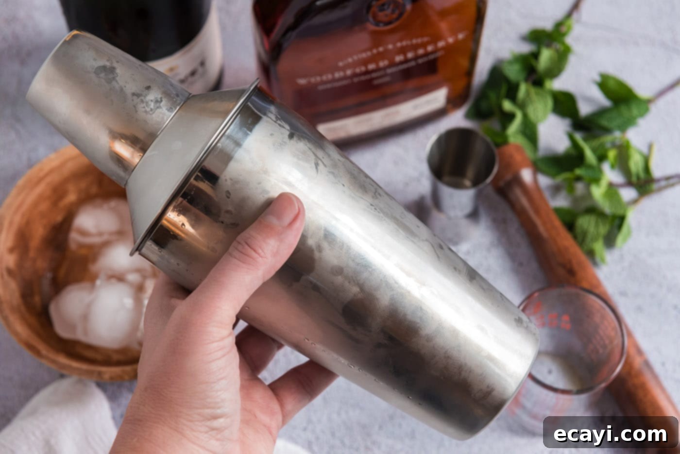 Minty Sparkle 7 shaking cocktail shaker