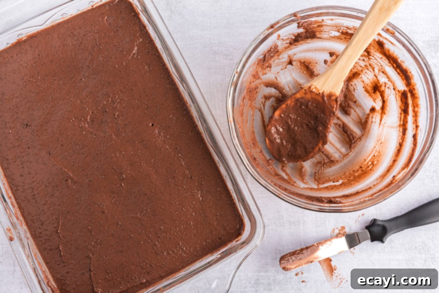 No-Bake Mint Chocolate Lasagna 10 chocolate pudding in a baking dish