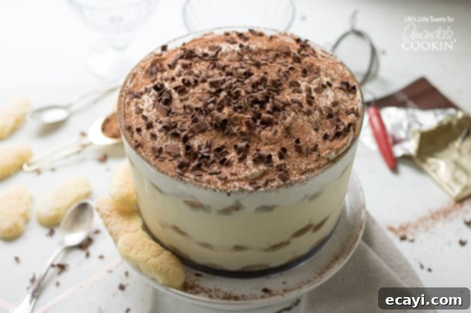 Delicious tiramisu trifle, the perfect sophisticated trifle recipe! Tiramisu trifle recipe