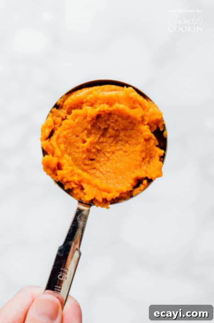 How to make Pumpkin Spice Latte Smoothie step 1 Pumpkin puree in a measuring cup