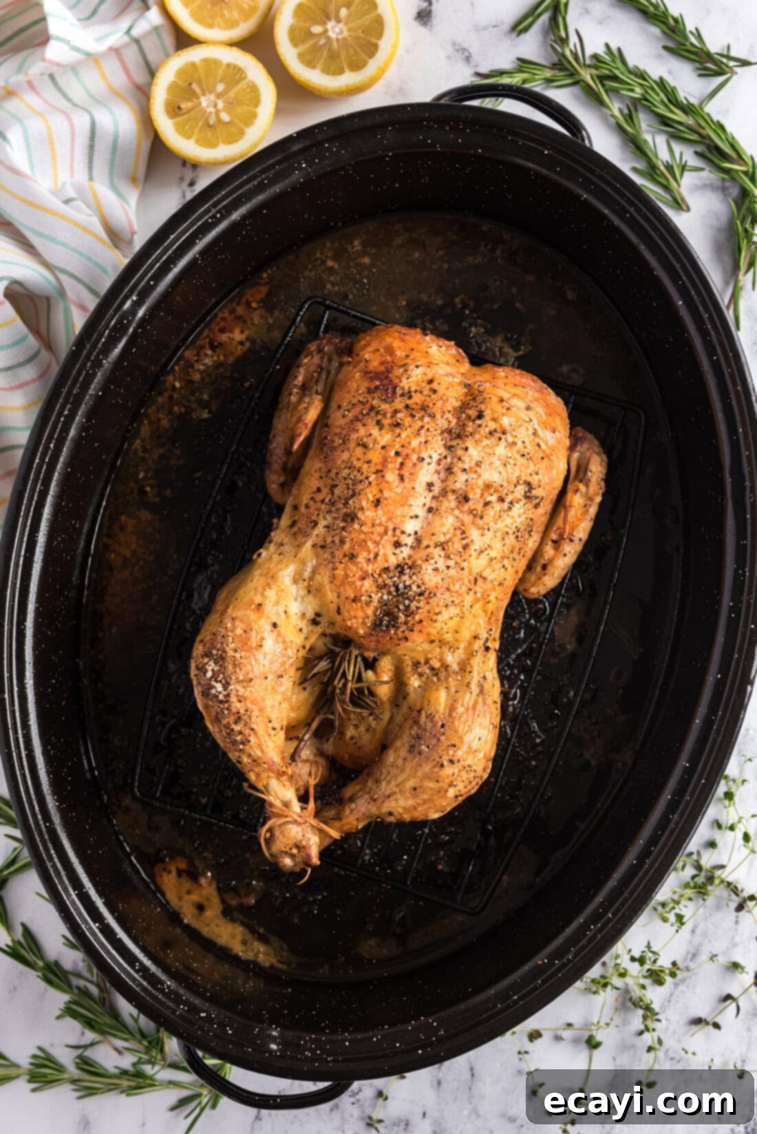Golden Herb Roasted Chicken 10 Kızartma tavasında kızarmış tavuk