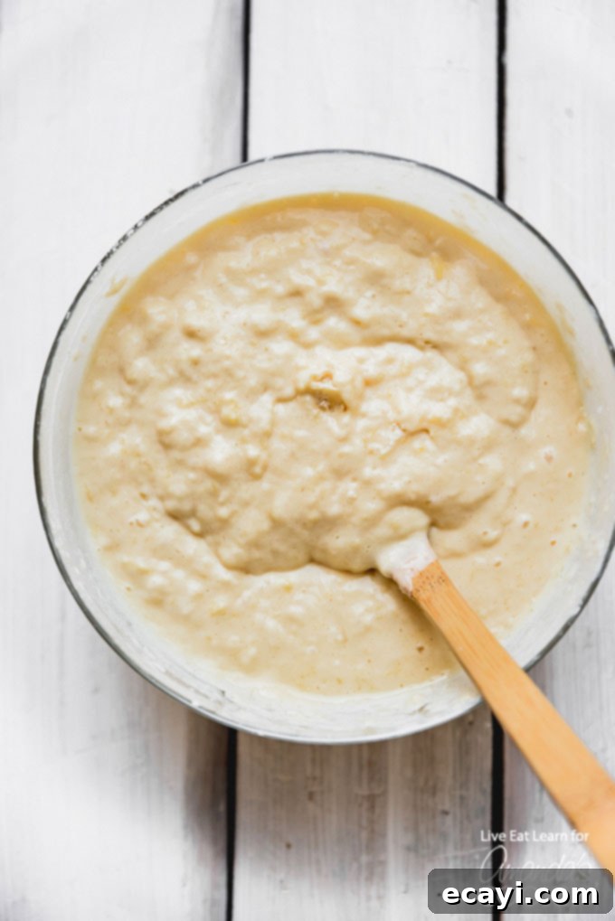 These classic buttermilk pancakes are fluffy, filling, and so delicious. Homemade pancakes are easier than you thought, so throw away that box mix! #breakfast #breakfastrecipes #buttermilkpancakes #pancakes #homemadepancakes A bowl of dry ingredients for homemade buttermilk pancake mix, ready to be combined.
