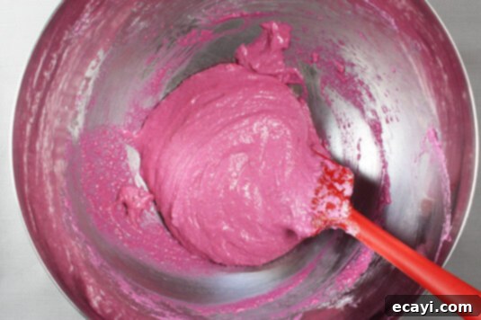Right macaron batter consistency Right macaron batter consistency