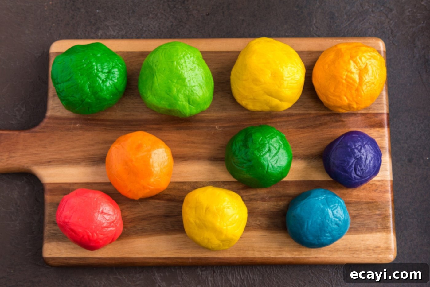 Green St Patricks Day Cookies 8 colored sugar cookie dough balls