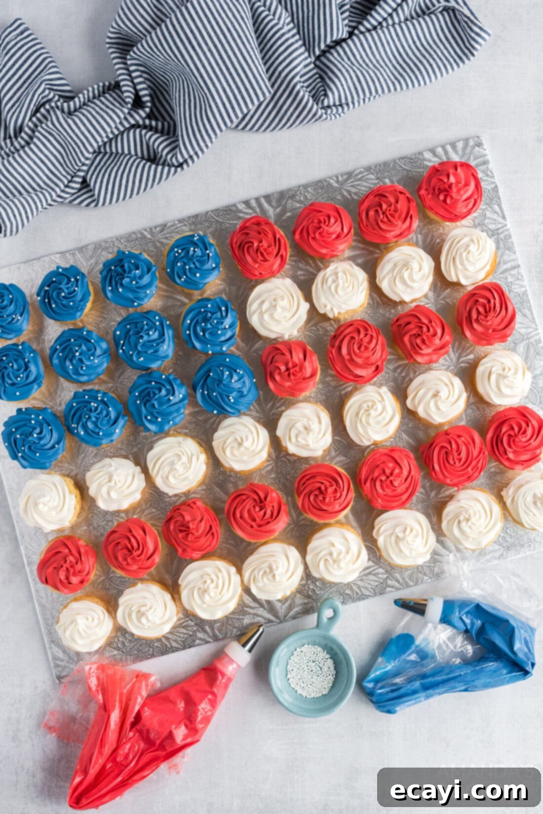Stars and Stripes Sweet Treats 2 American Flag Cupcakes