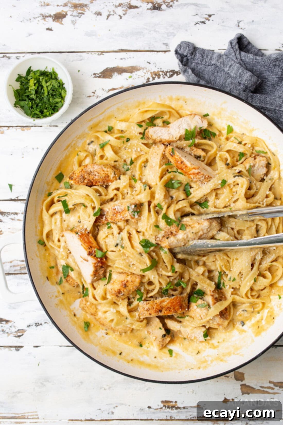 Creamy Chicken Alfredo 3 Chicken Alfredo in a bowl, ready to be served