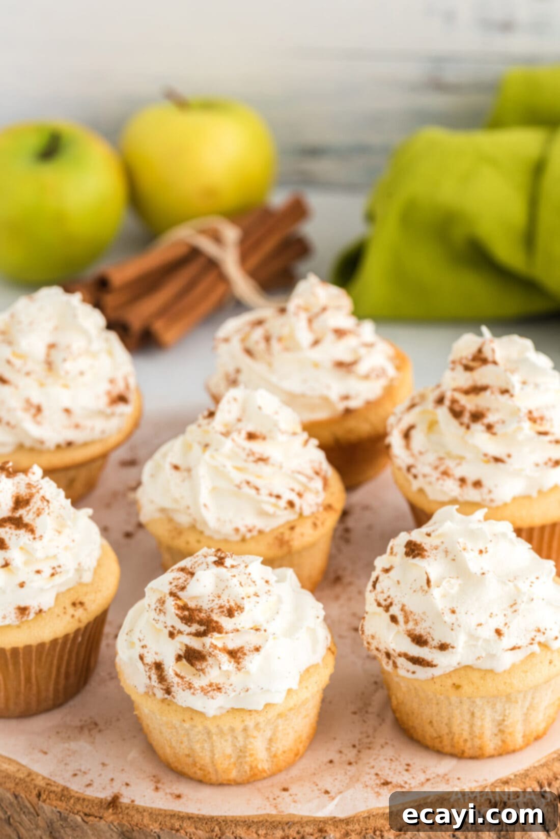Genius 3-Ingredient Apple Pie Cupcakes 3 3-Ingredient Apple Pie Cupcakes
