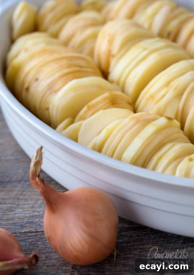Golden Crispy Roast Potatoes 4 Crispy Roast Potatoes Step 1: Preparing the potatoes and butter mixture