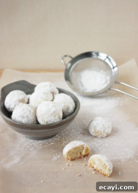Fragrant Cardamom Cashew Bites 2 Cardamom Cashew Cookies // FoodNouveau.com