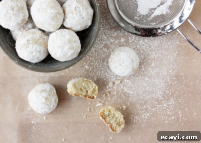 Fragrant Cardamom Cashew Bites 3 Cardamom Cashew Cookies // FoodNouveau.com