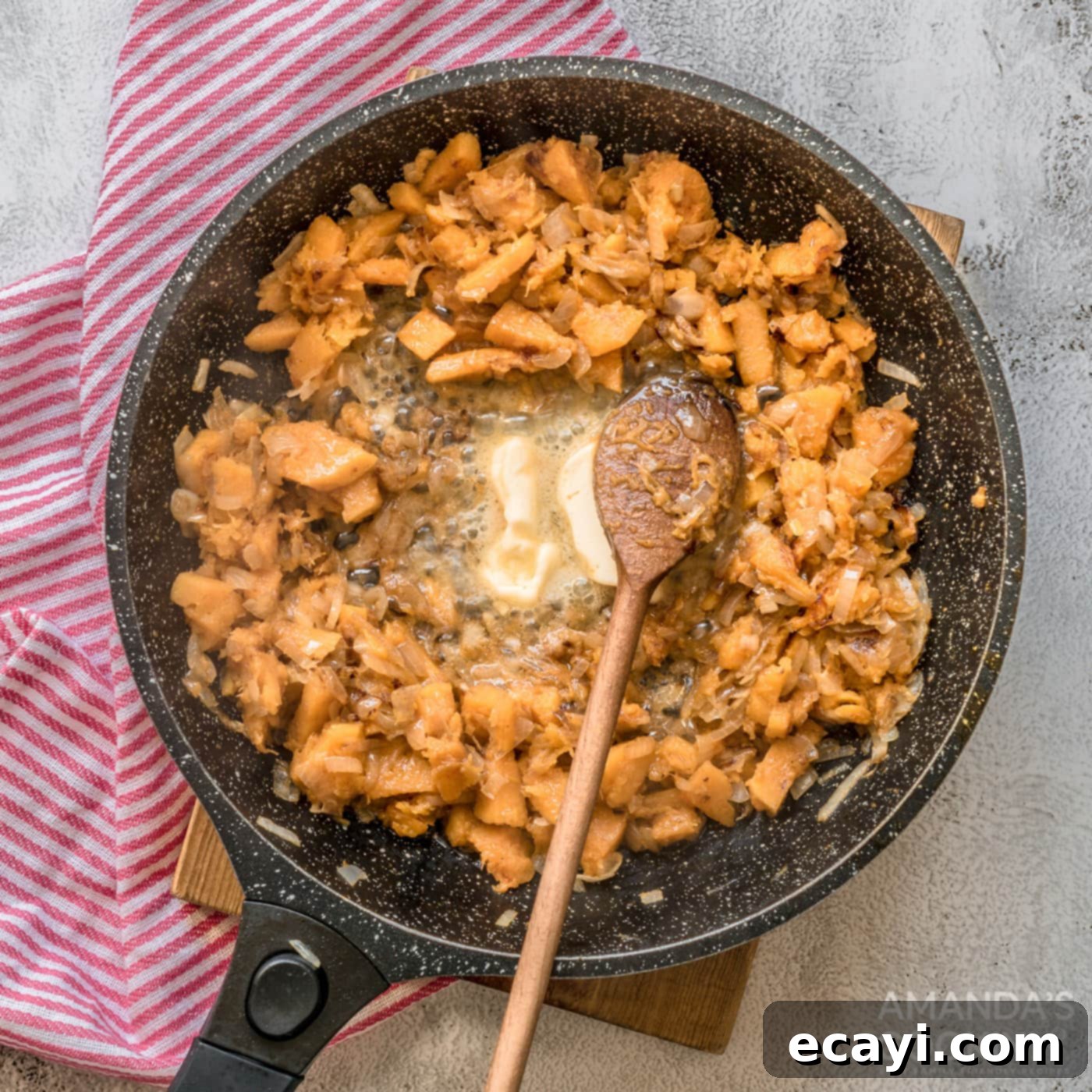 Golden Harvest Chicken Pot Pie 5 Cooked, seasoned chicken cubes in a non-stick skillet