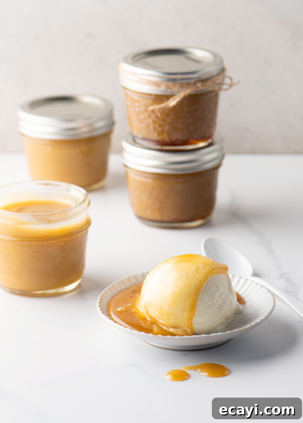 Homemade Vegan Butterscotch Sauce 8 Homemade Butterscotch Sauce: An easy 5-ingredient, 15-minute homemade gift! // FoodNouveau.com