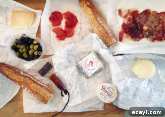 Paris Through Tiny Eyes: Exploring the City with Your Baby 8 A picnic is always a good idea in Paris