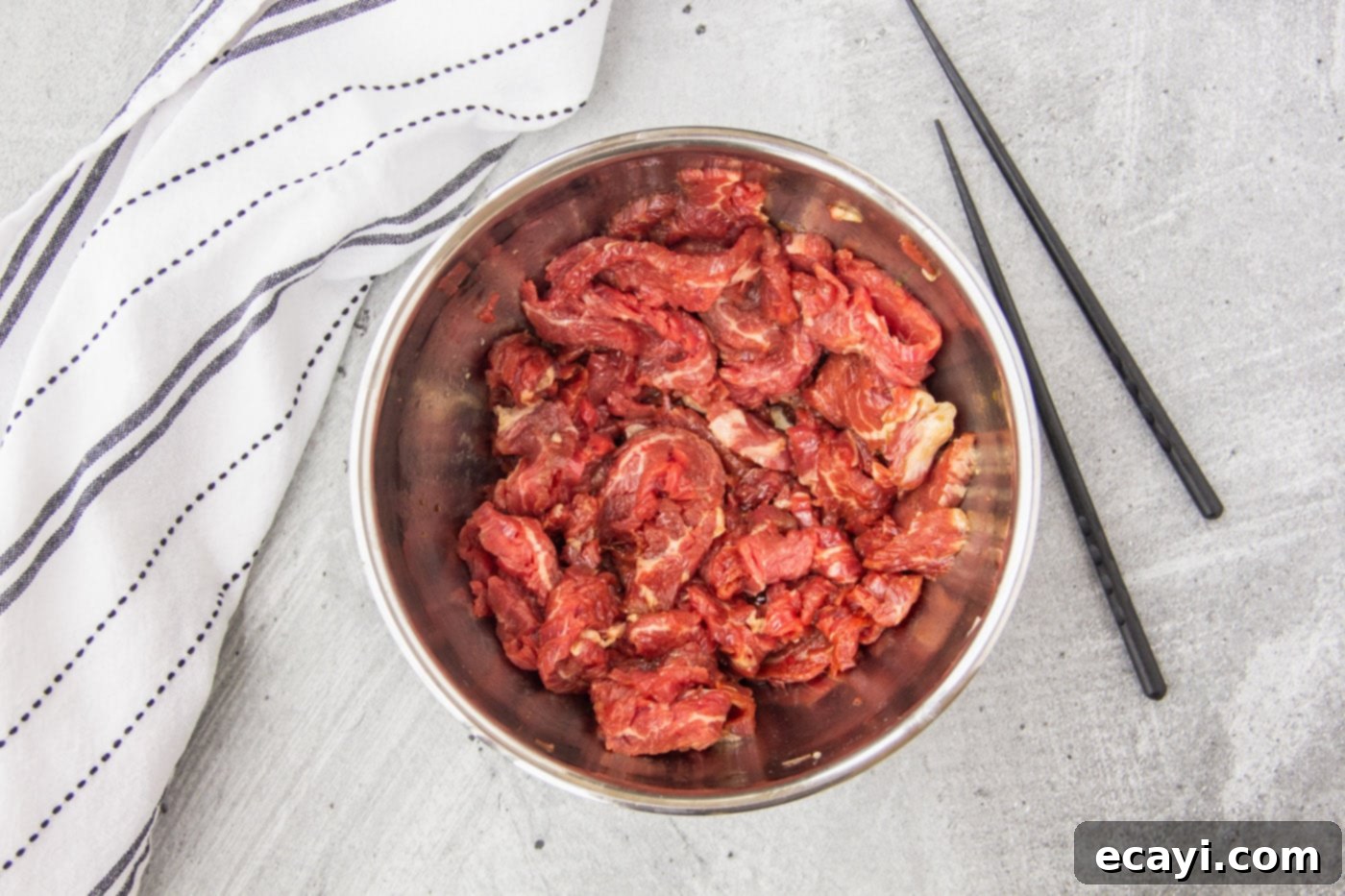 Ultimate Beef Lo Mein 5 sliced flank stank in a bowl