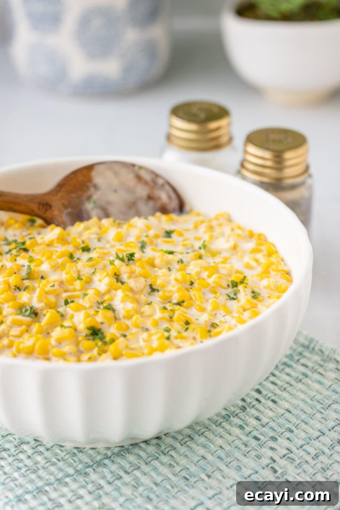 Golden Comfort Corn 10 serving bowl of Creamed Corn, garnished for presentation