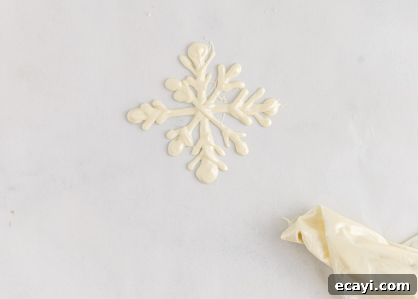 Crystalline Dream Cake 13 Another example showing how to make chocolate snowflakes with varying patterns.