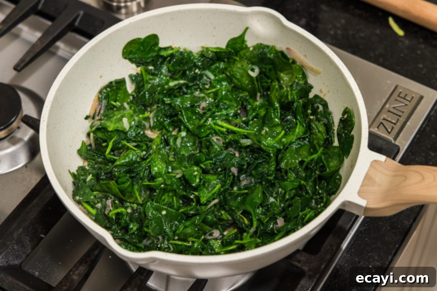 Garlic Spinach Sauté 8 sauteed spinach in a skillet