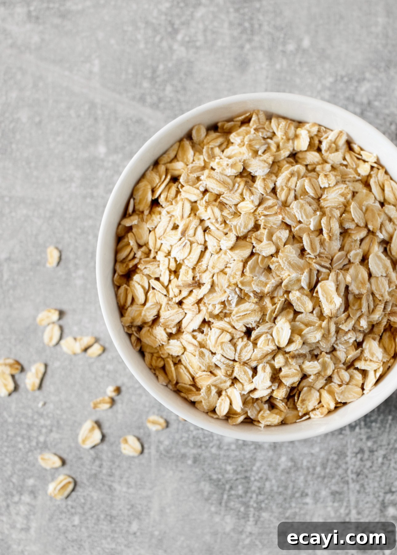 Naturally Dairy-Free Apple Crumble 6 Rolled oats, an essential ingredient to make dairy-free apple crumble // FoodNouveau.com