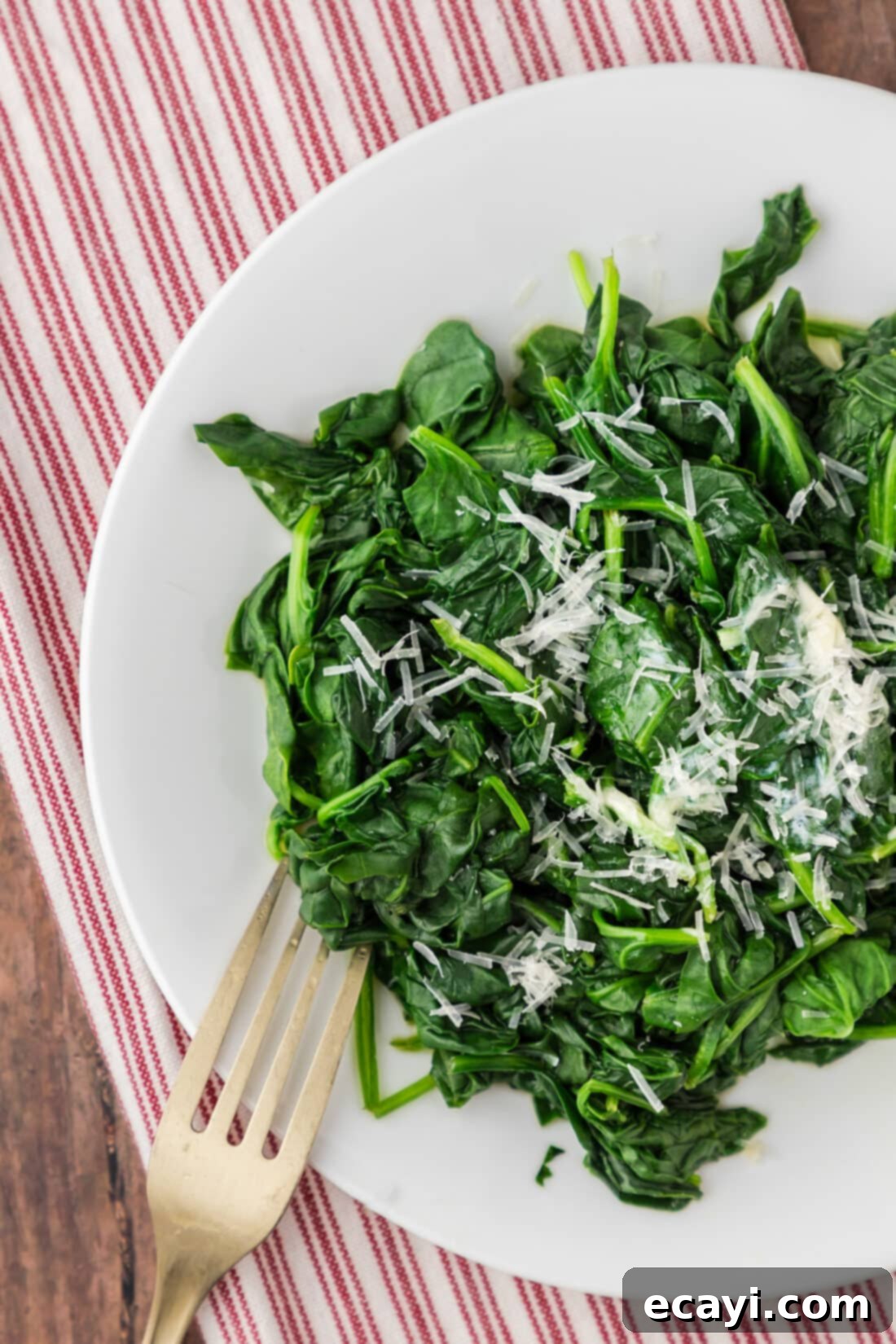 Perfectly Steamed Spinach 8 Close-up photo of a plate of Steamed Spinach, beautifully garnished and ready to eat