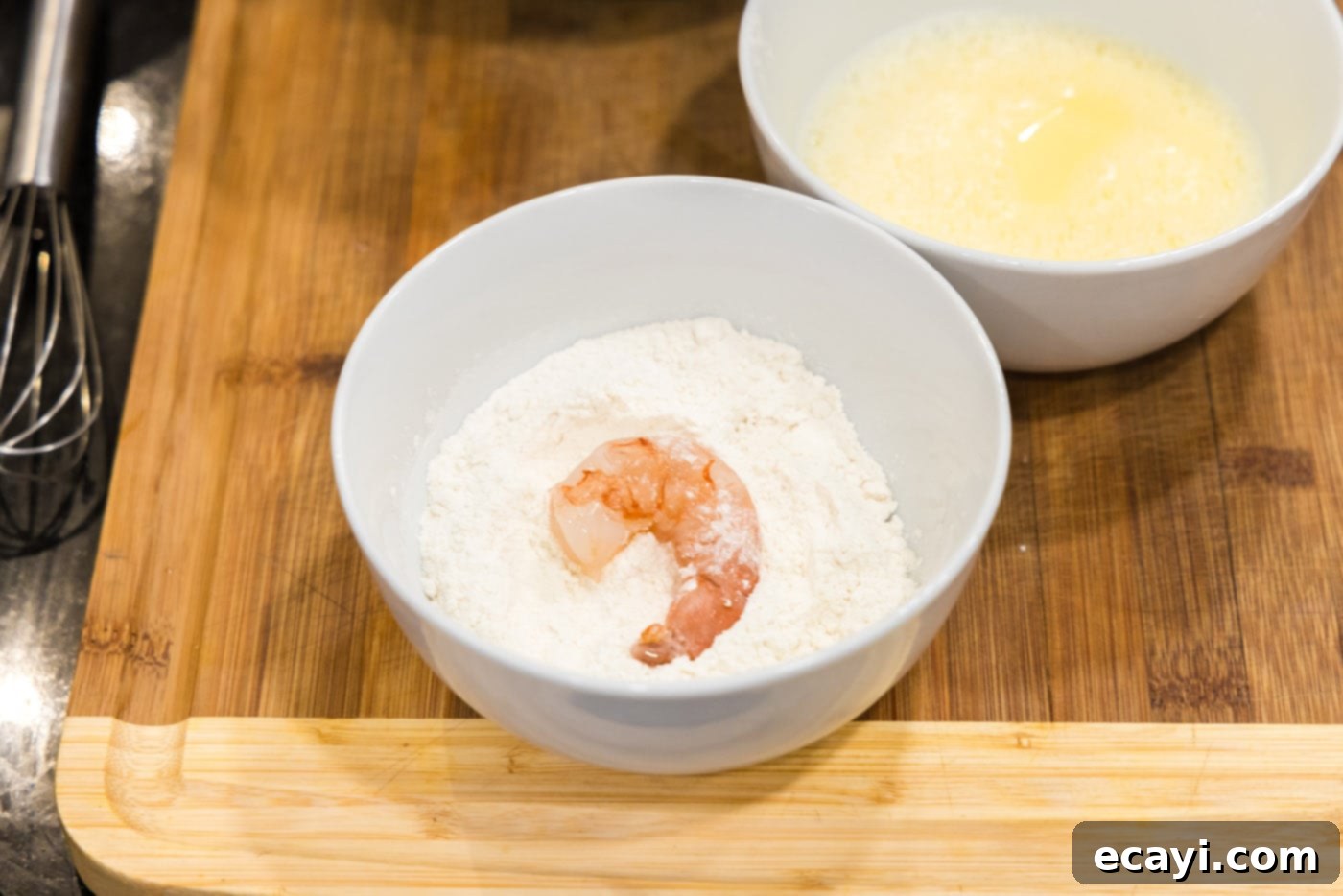 Crispy Fried Shrimp 6 coating shrimp in flour