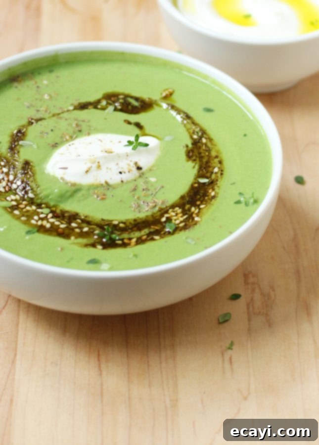 Vibrant Spinach Cauliflower Soup with Aromatic Za'atar 3 Freshly blended Spinach, Cauliflower, and Tahini Soup, garnished with za'atar oil